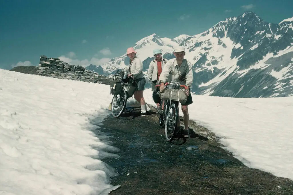 Groupe de cyclotouristes lors du Bikecentennial de 1976